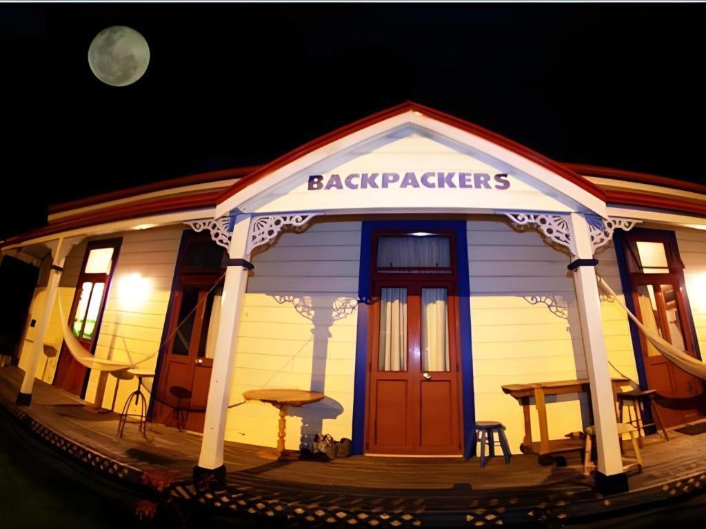 Stables Lodge Backpackers Napier Eksteriør billede